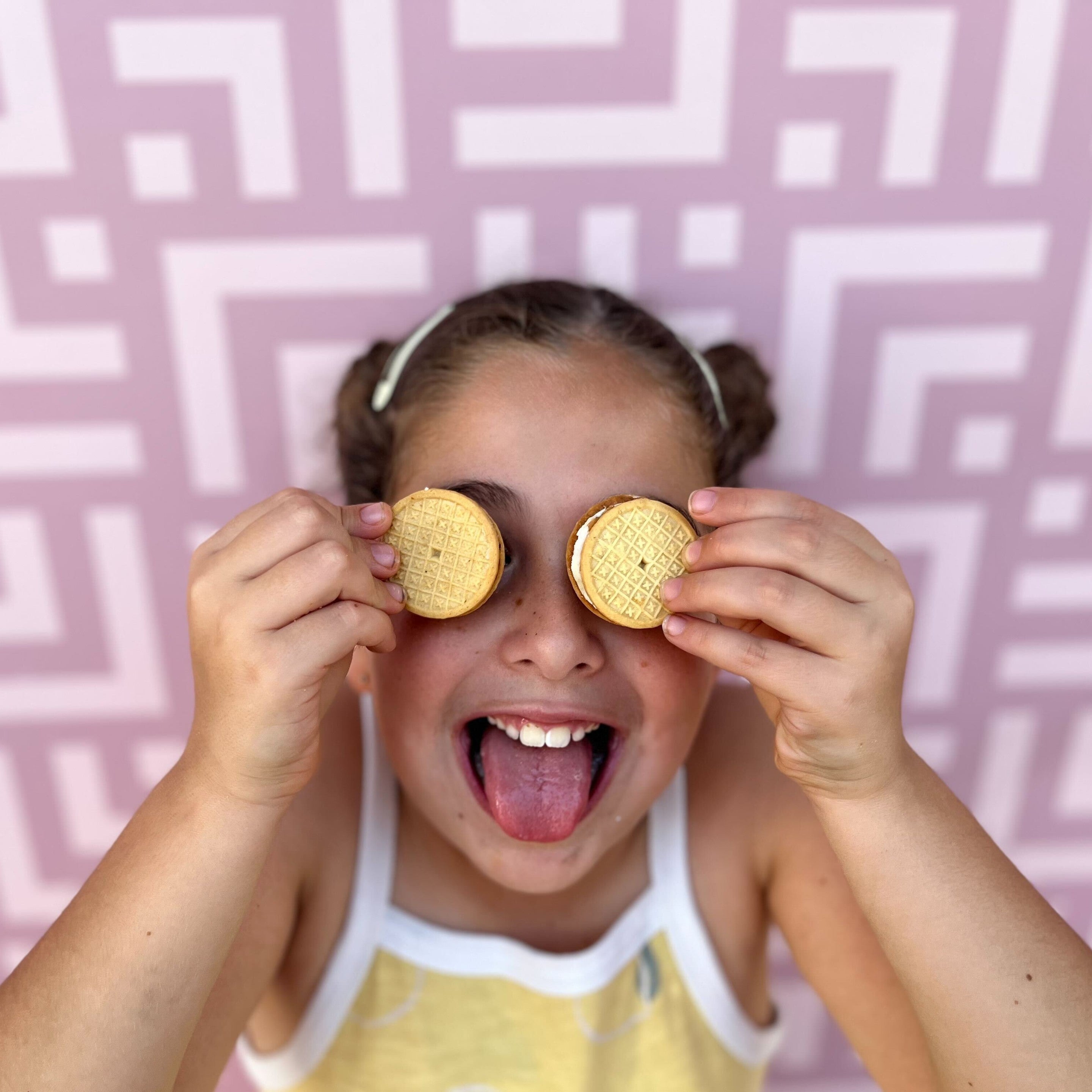Lemon Creme Sandwich Cookies, 9oz
